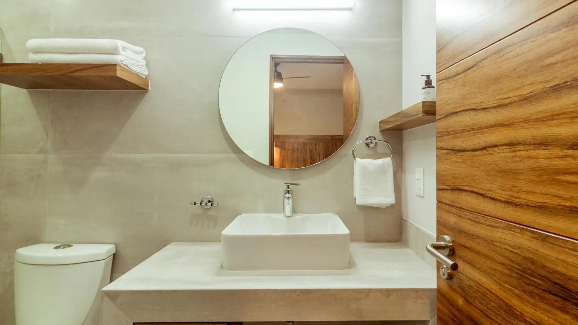 Xoza Hotel Urban Escape Cancún